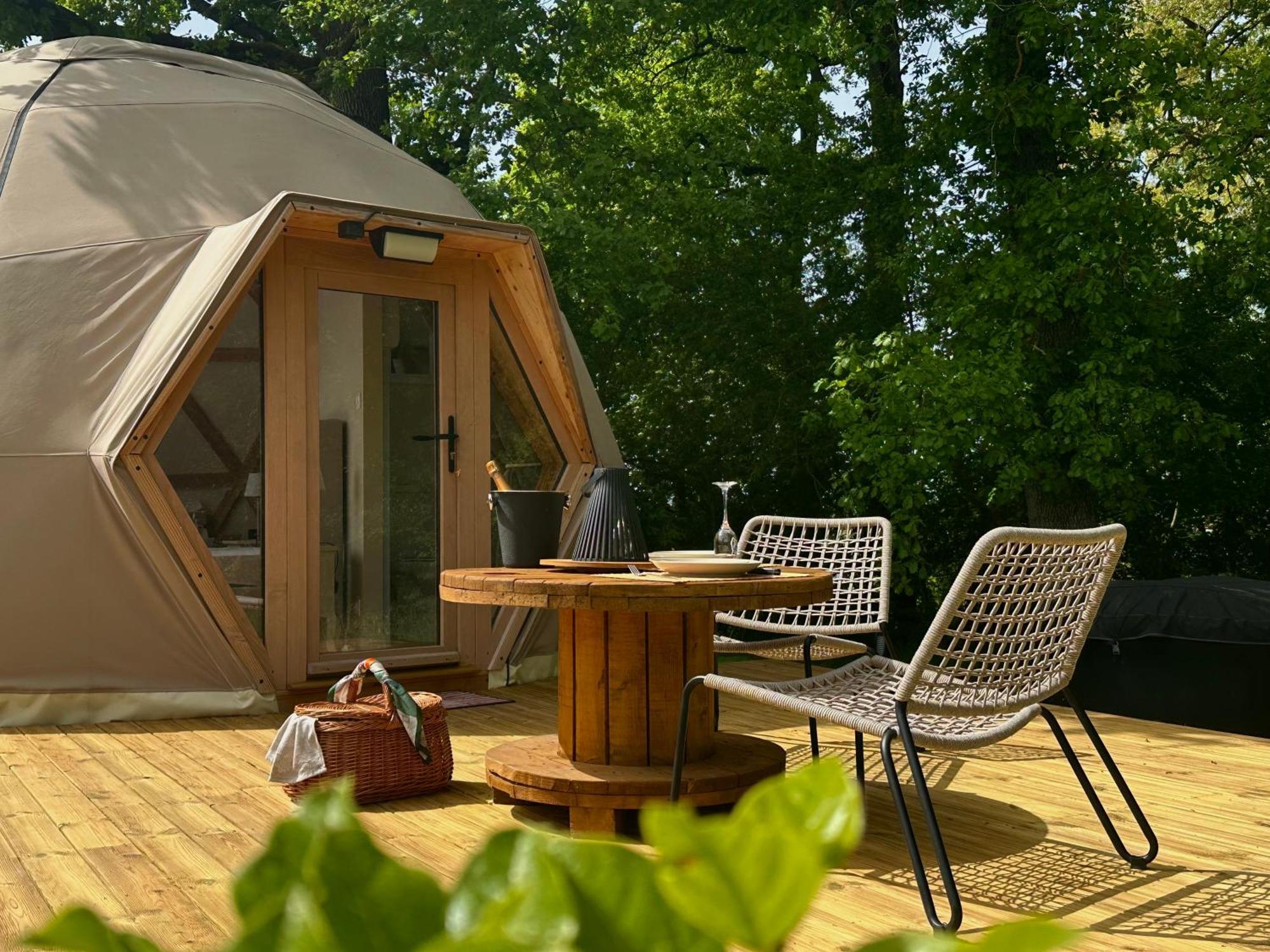 Dome Pathome Catonvielle Exterior photo